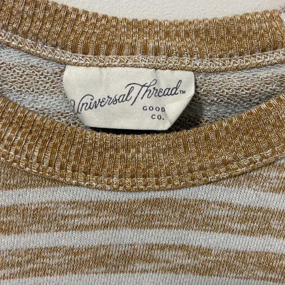 Medium stripped women’s t-shirt - Picture 4 of 4